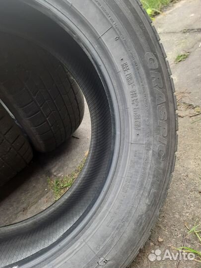 Dunlop Graspic DS3 215/65