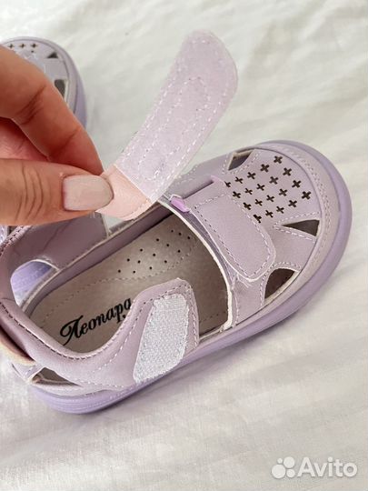 Продам сандали для девочки