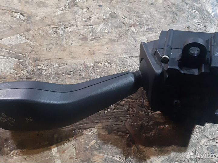 Переключатель поворотов подрулевой BMW BMW 3 seri