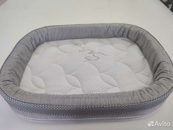 Лежанка для котов и собак новая