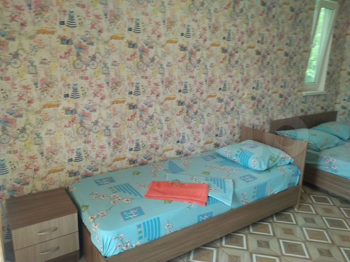 Дом 42 м² на участке 1 сот.