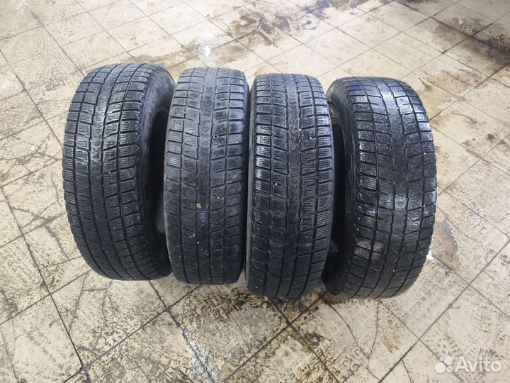 Roadstone Winguard Ice SUV 215/70 R16 100Q