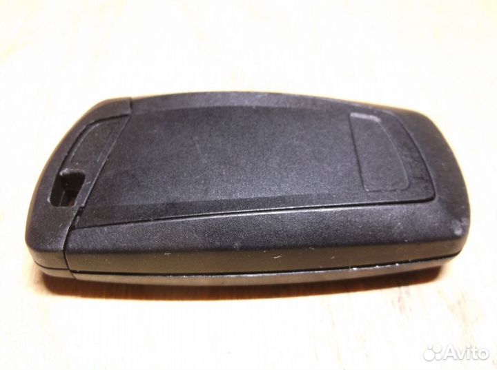 HUF 5661 BMW F-Series remote key 868 MHz PCF7953