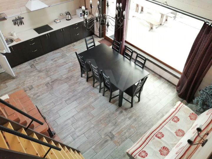 Коттедж 168 м² на участке 10 га