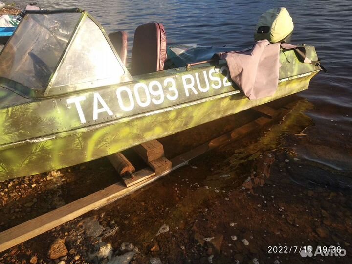 Продам лодку с мотором