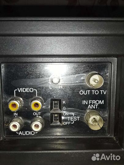 Видеомагнитофон 