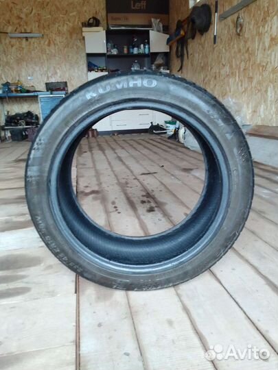 Kumho 975 235/45 R18