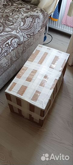 Коробка с одеждой