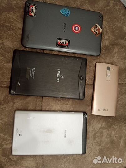 Планшет и телефон