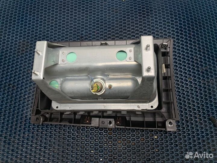 Подушка безопасности пассажира передняя левая Ford