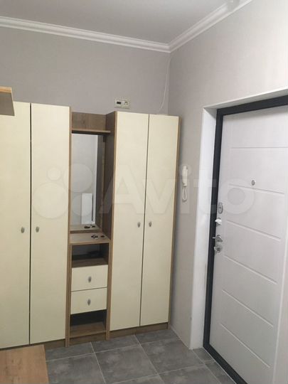 2-к. квартира, 40 м², 1/9 эт.
