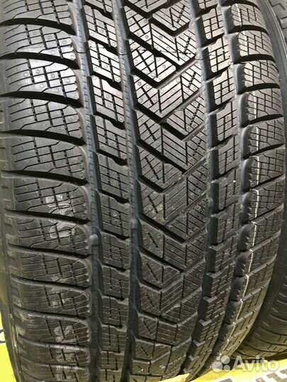 Pirelli Scorpion Winter 315/40 R21 и 275/45 R21 111V
