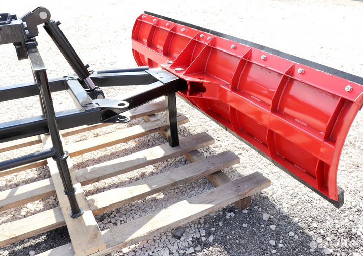 Комплектующие Коммунальный отвал на трактор серии