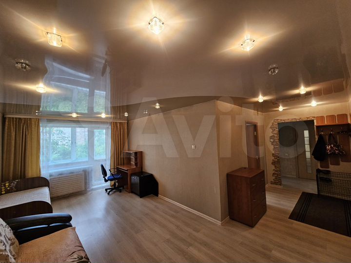 2-к. квартира, 55 м², 3/9 эт.