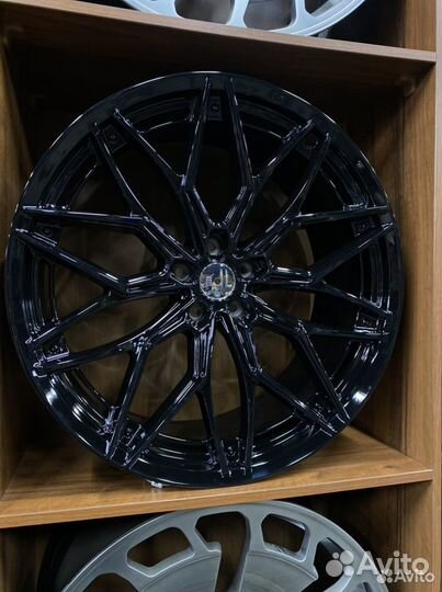 Диски Brixton R22 5x120 для Range Rover New