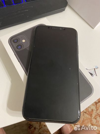 iPhone 11, 64 ГБ