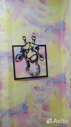 Резное панно из дерева