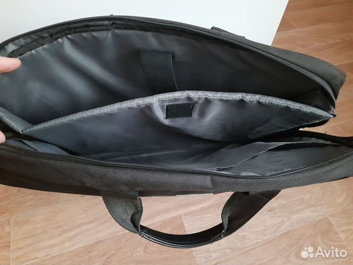 Сумка для ноутбука 17 дюймов бу в отл. состоянии