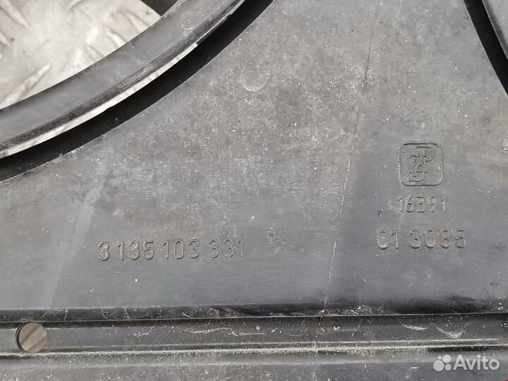 Вентилятор охлаждения Ford Focus рест. 2002