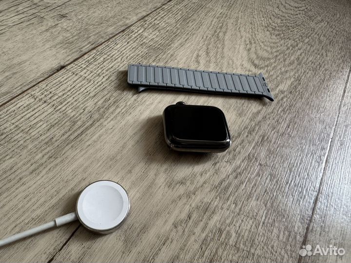 Apple Watch S6 44mm Stainless Steel GPS + Cellular