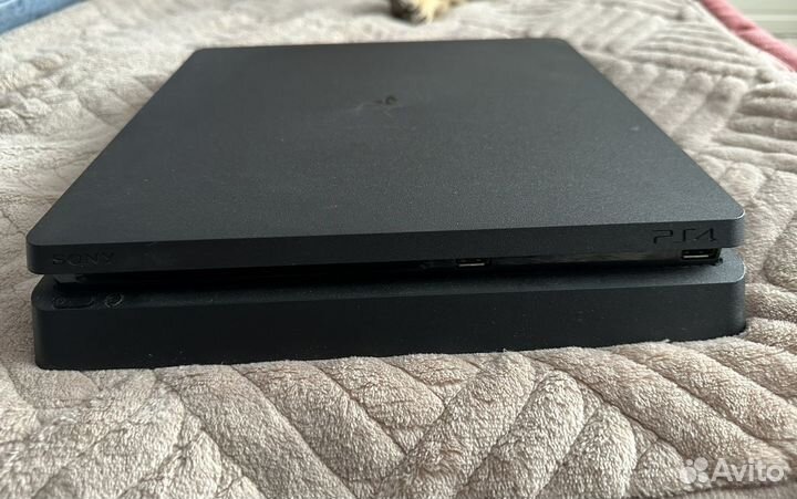 Sony PS4 slim 1 tb