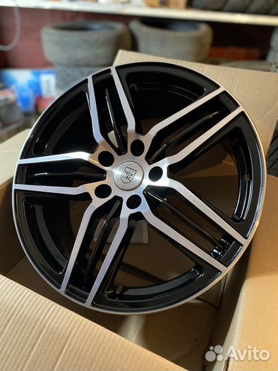 Диски r18 5x114.3 dia67.1