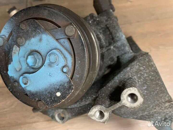 Компрессор кондиционера Subaru Legacy EJ20