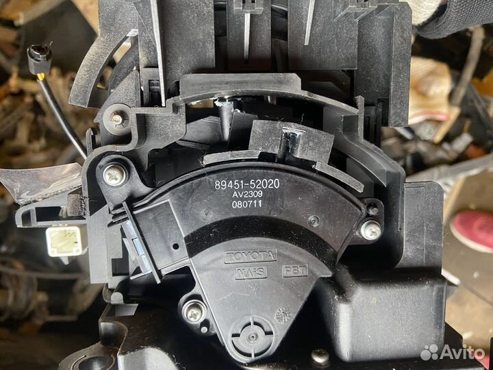 Селектор ркпп Toyota Corolla 140 150