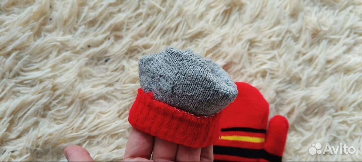 Продам варежки для девочки