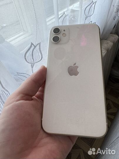 iPhone 11, 256 ГБ