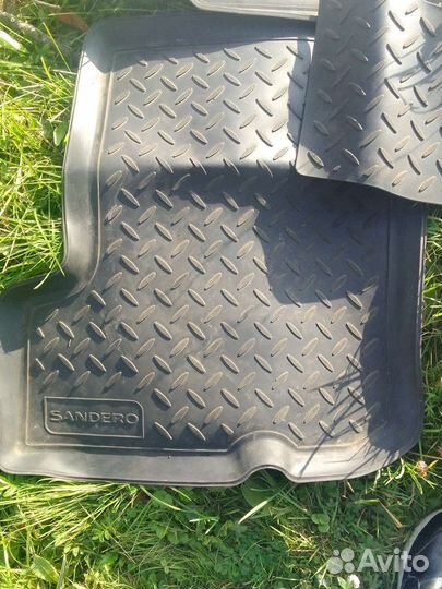 Автомобильные коврики Рено Сандеро 1,не оригинал