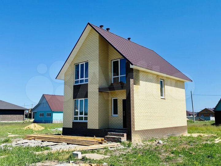 Коттедж 100 м² на участке 7,5 сот.