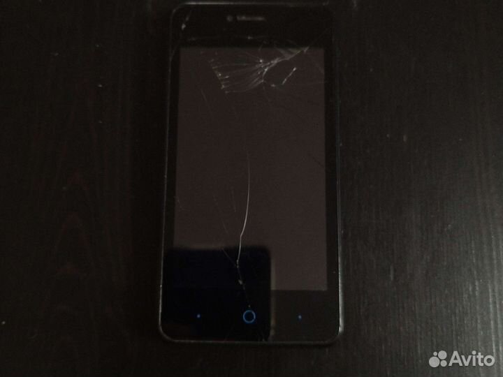 Телефон ZTE