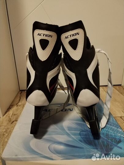 Коньки хоккейные Action 40 размер PW-206P