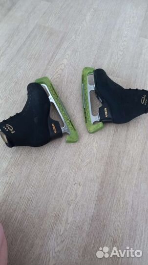 Коньки фигурные, размер 24