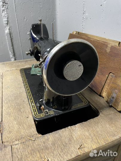 Швейная машинка Textima