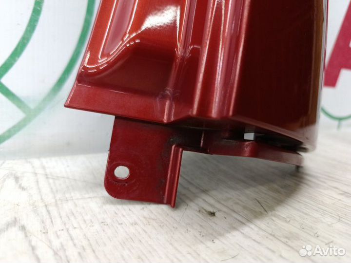 Накладка под фонарь задняя правая Nissan Note E11