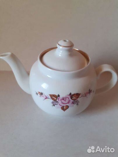 Заварочный чайник. Фарфор. Песочное