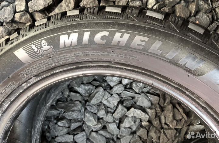 Michelin X-Ice North 4 205/55 R16