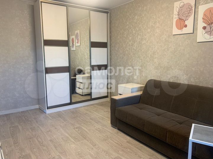 2-к. квартира, 68,8 м², 1/16 эт.