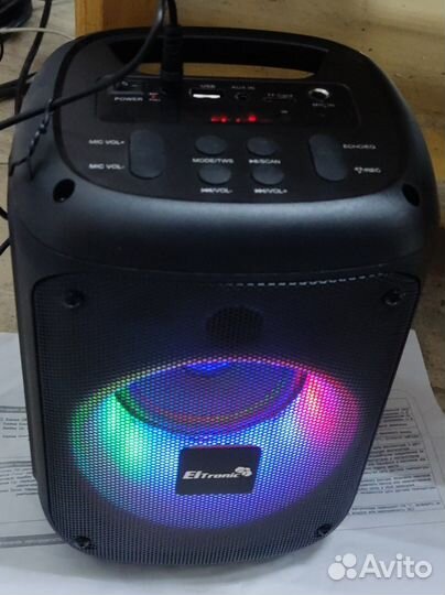 Музыкальная колонка с блютузом