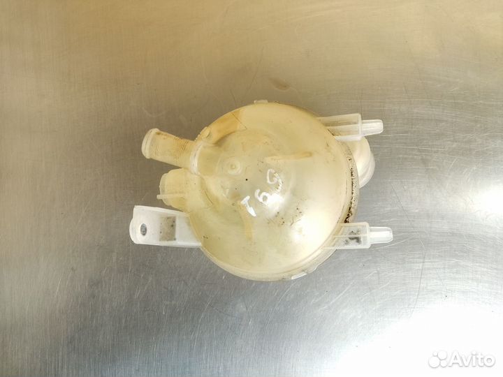 Бачок расширительный Peugeot 408 2012-2021