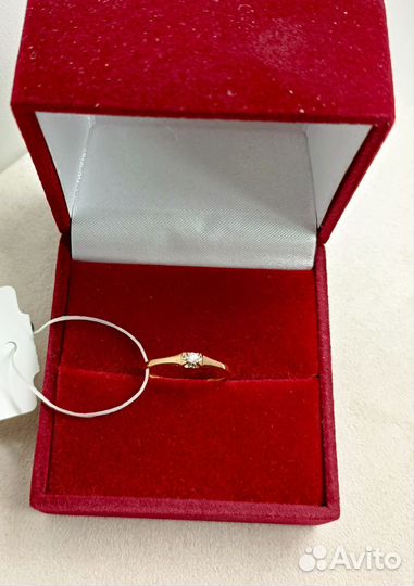 Золотое кольцо с бриллиантом 17р, арт. 5