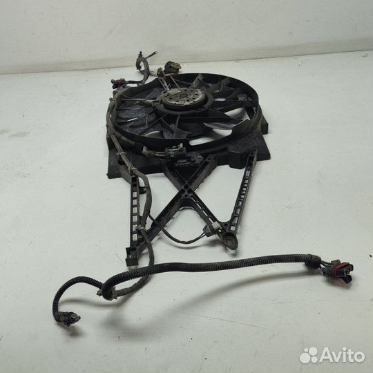 Вентилятор охлаждения радиатора Opel Zafira 2.2
