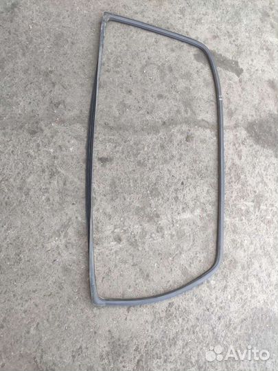 Уплотнитель лобового стекла Kia bongo 2