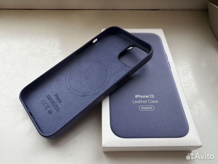 Чехол на iPhone 13