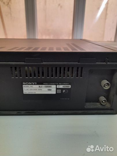 Видеомагнитофон VHS Sony SUV-E320