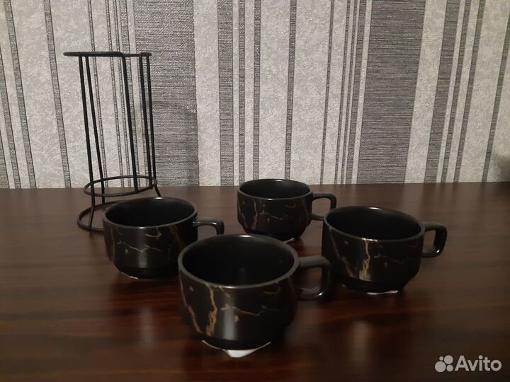 Набор кофейных чашек на подставке
