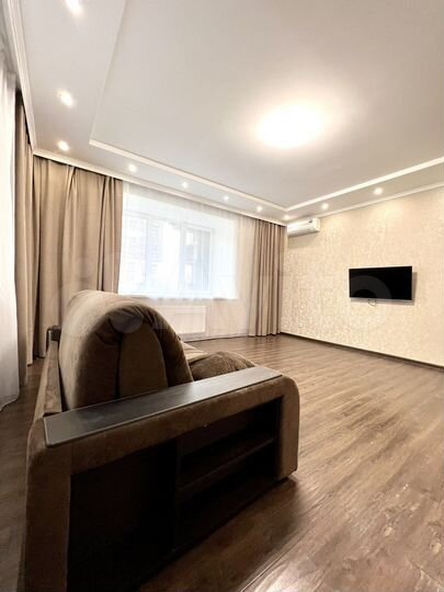 2-к. квартира, 80 м², 3/9 эт.
