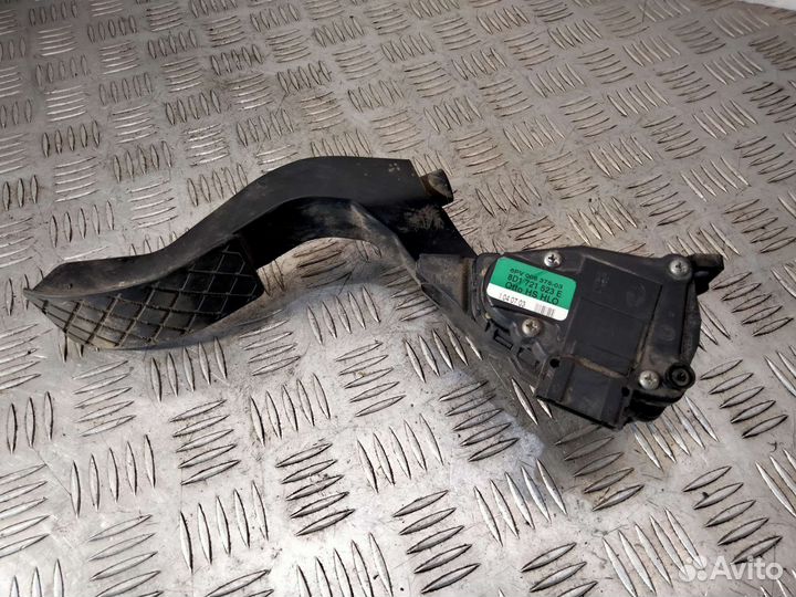 Педаль газа Passat B5+